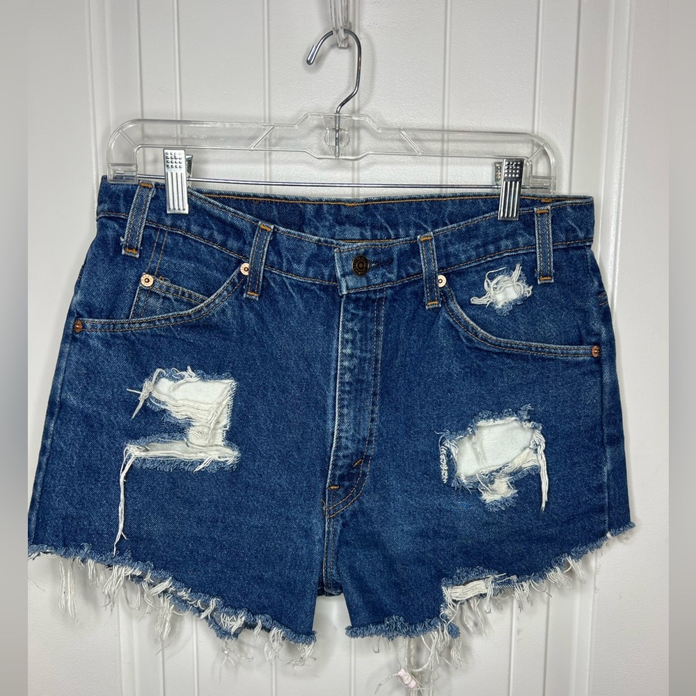 Levi’s 505 distressed denim shorts size 34